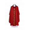 Ornat czerwony haftowany, tkanina adamaszek - IHS (21)